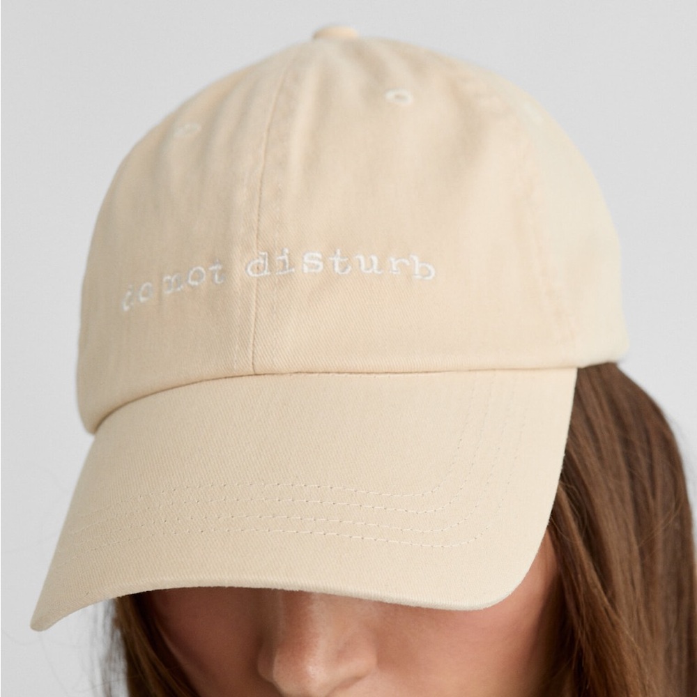 ✨ STRADIVARIUS ✨ 'Do Not Disturb' Cotton Slogan Cap in Ecru